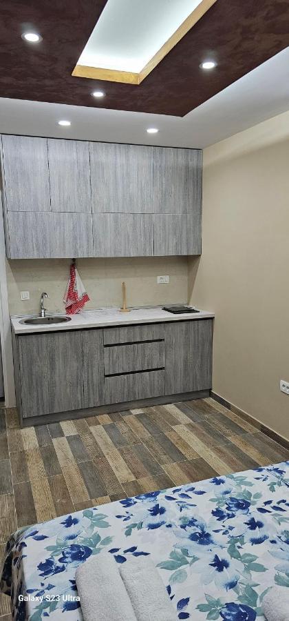Ekonomic Apartmani Golubovci 外观 照片