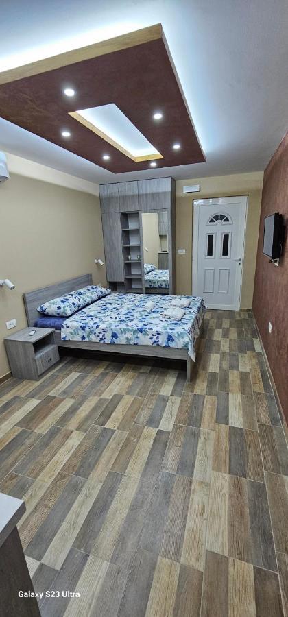 Ekonomic Apartmani Golubovci 外观 照片